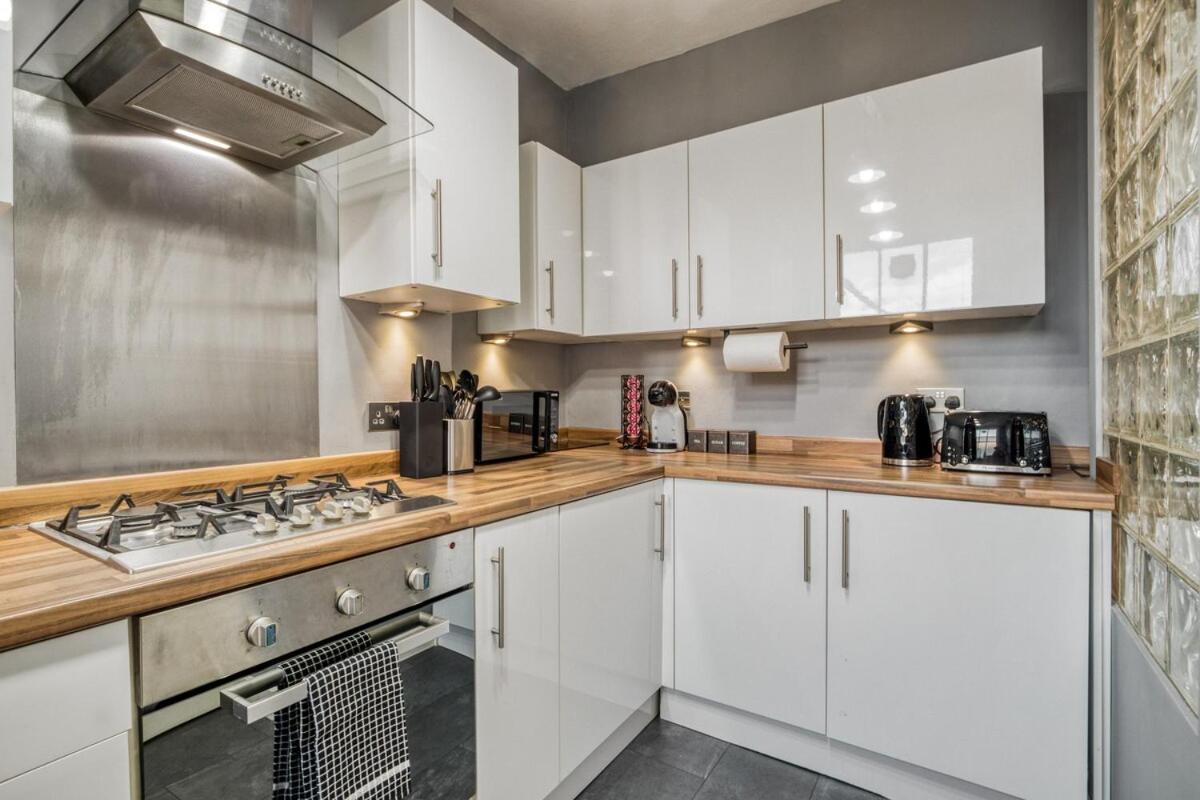 Chic 1bed And Terrace In Battersea Apartment London