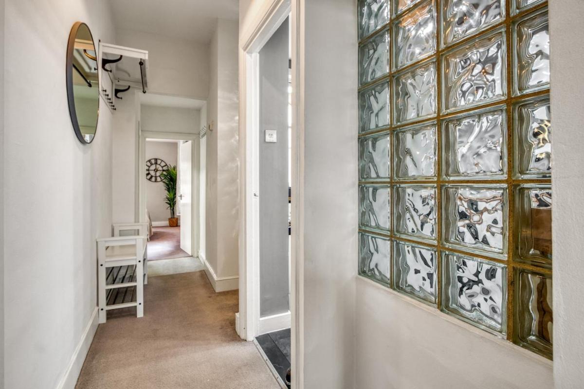 Chic 1bed And Terrace In Battersea *