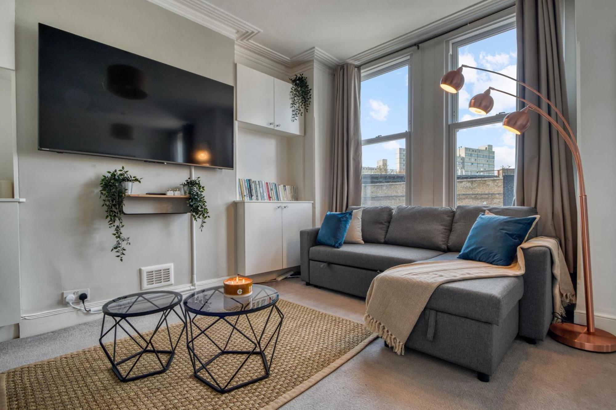 Chic 1bed And Terrace In Battersea Apartment