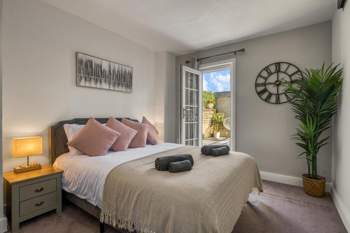 Chic 1bed And Terrace In Battersea Londra
