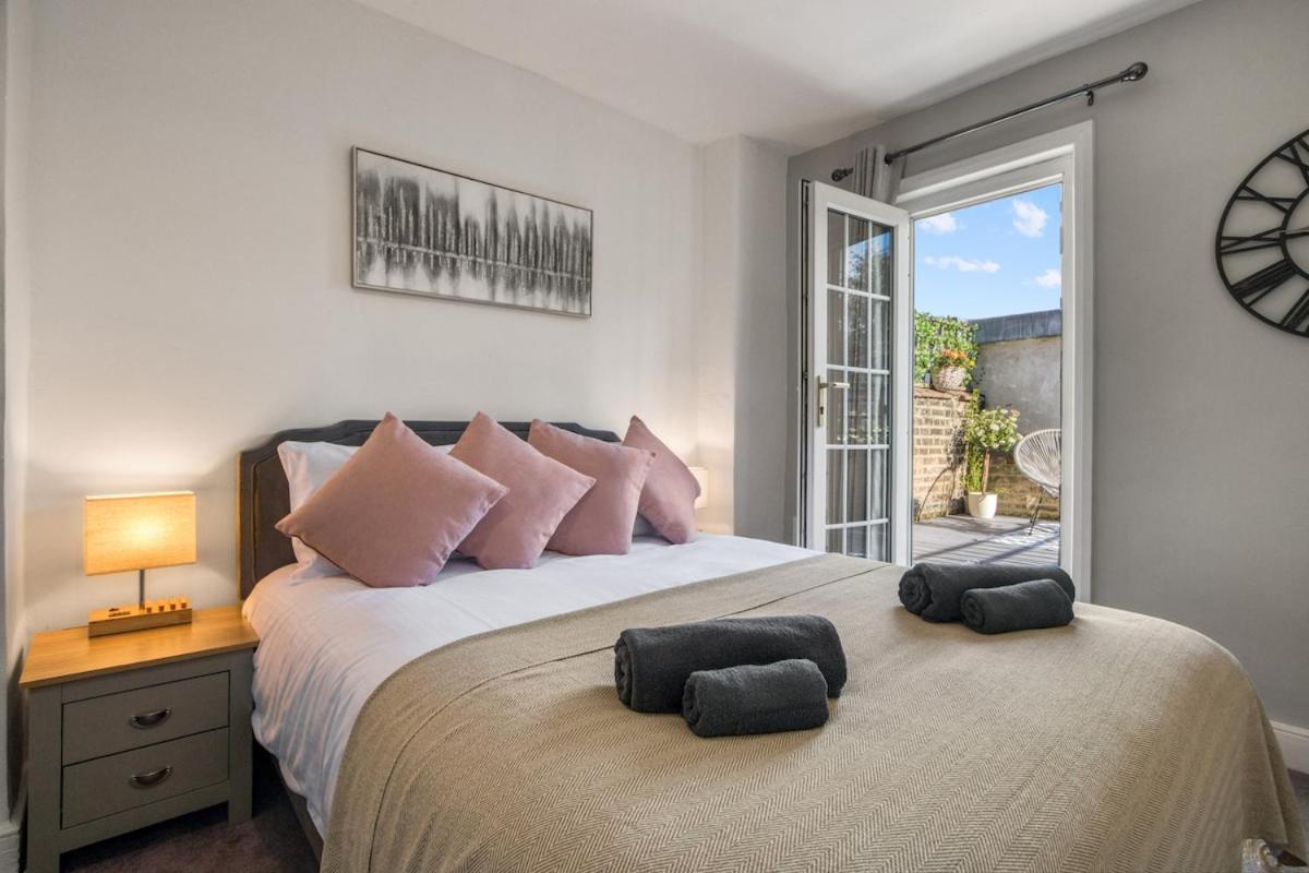 Chic 1bed And Terrace In Battersea Londra